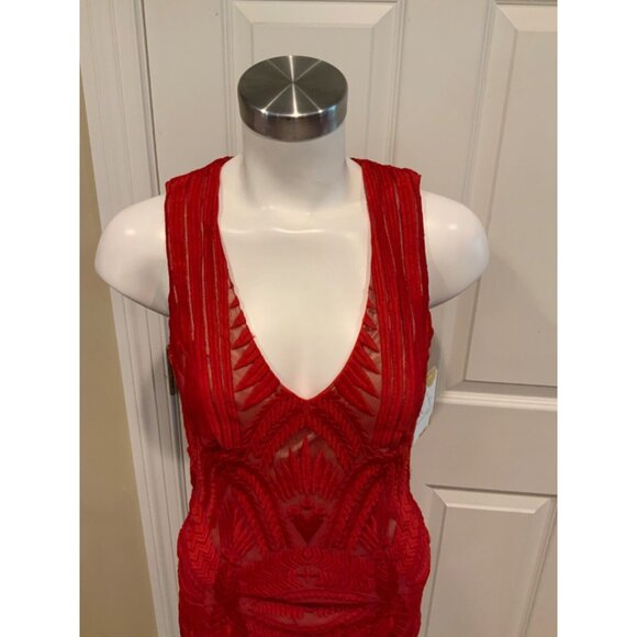 Bardot Lipstick Red Leaf Embroidered Sheath Dress, NWT! $139, Size 4 - Picture 2 of 7